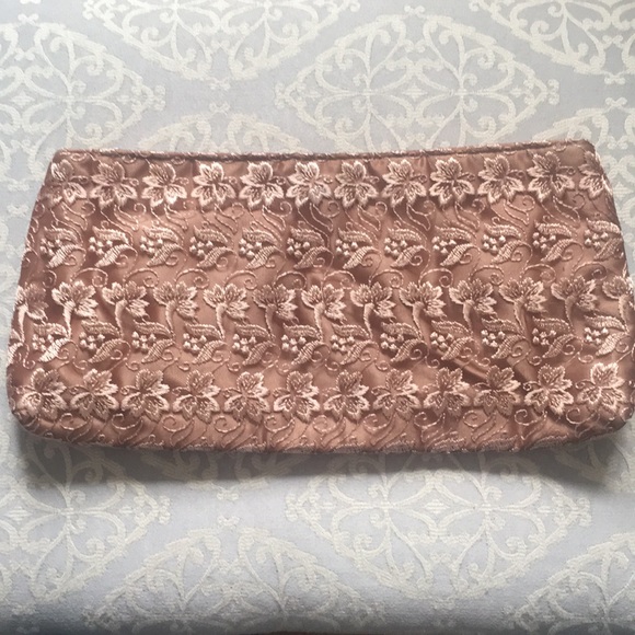 Clutch lace - Picture 2 of 3